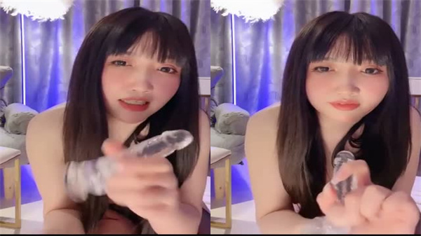 丝袜肥臀大奶御姐淫声荡语撩骚互动假屌玩弄无毛骚逼